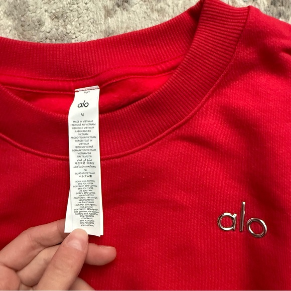 NWT ALO YOGA Accolade Crewneck Pullover Bold Red - Picture 5 of 6